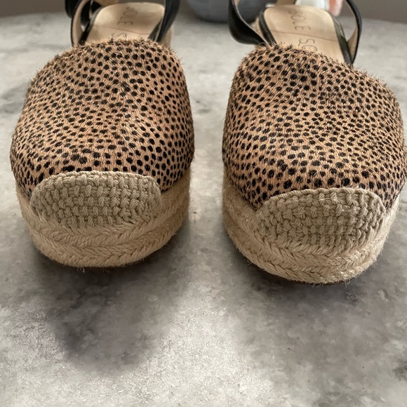Sole Society So-Channing Black and Tan Dotted Calf Hair Espadrille Wedges - Picture 4 of 16